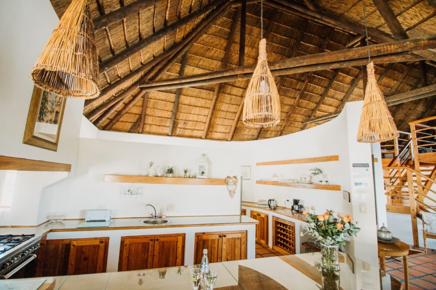 4 Bedroom Property for Sale in Paradise Beach Eastern Cape